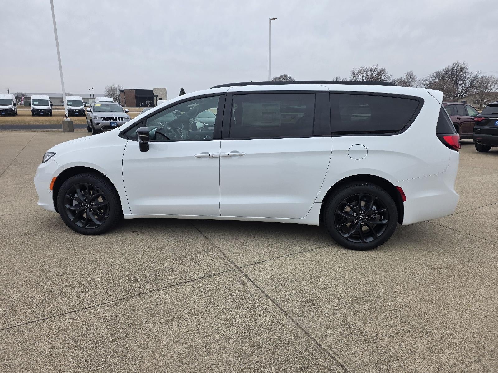 2026 Chrysler Pacifica Limited