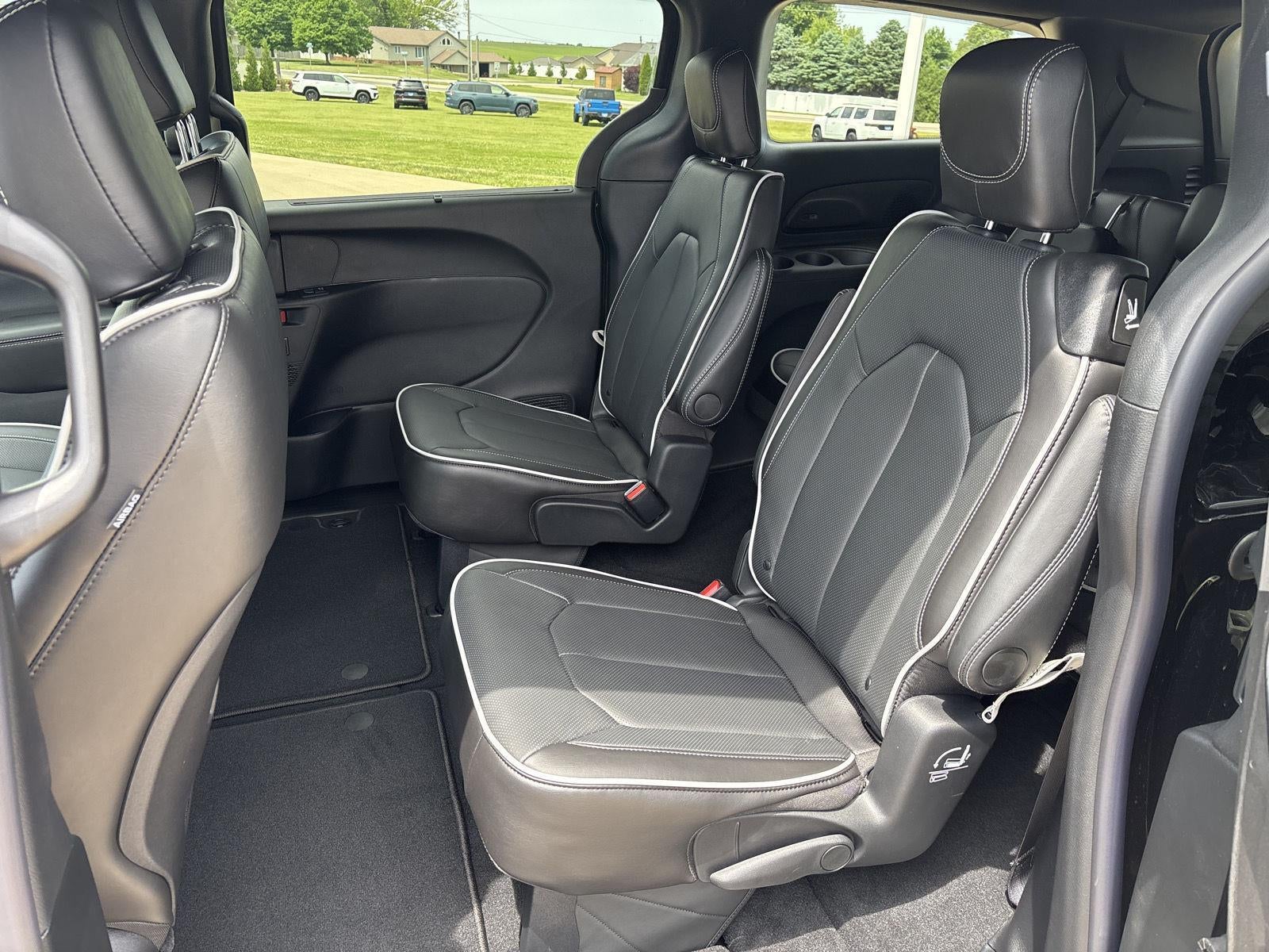 2027 Chrysler Pacifica Limited