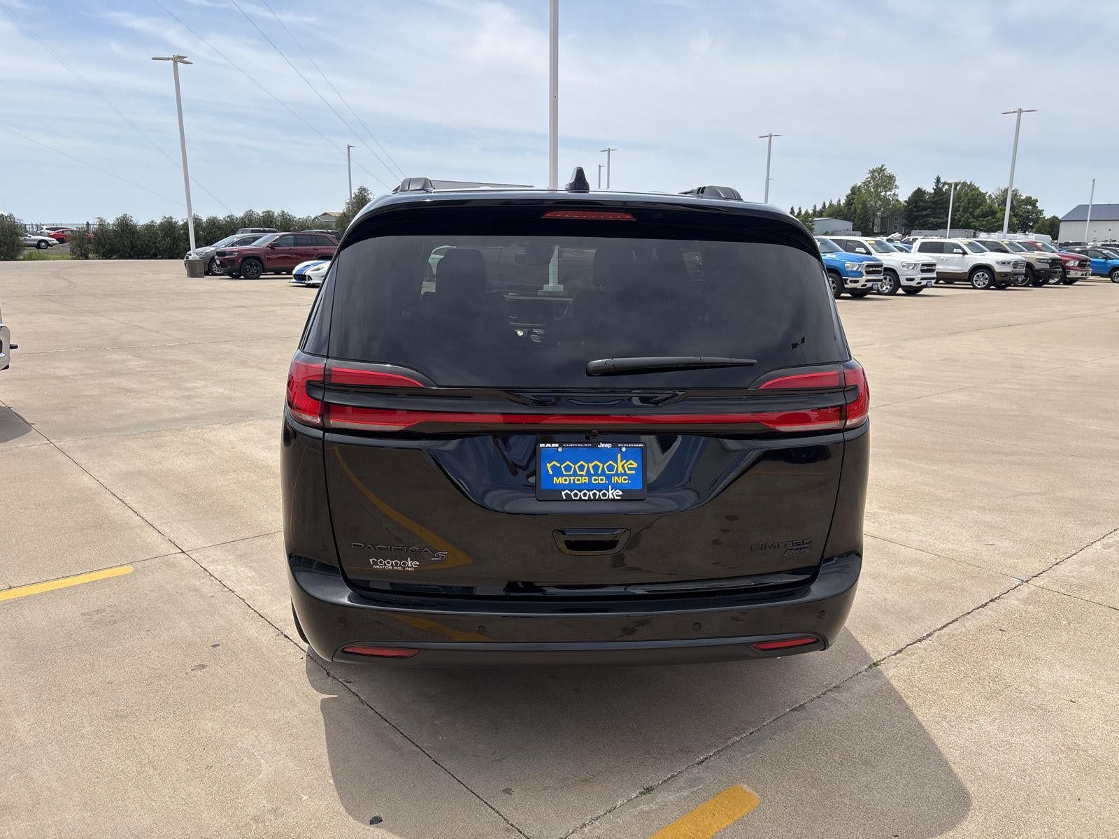 2027 Chrysler Pacifica Limited