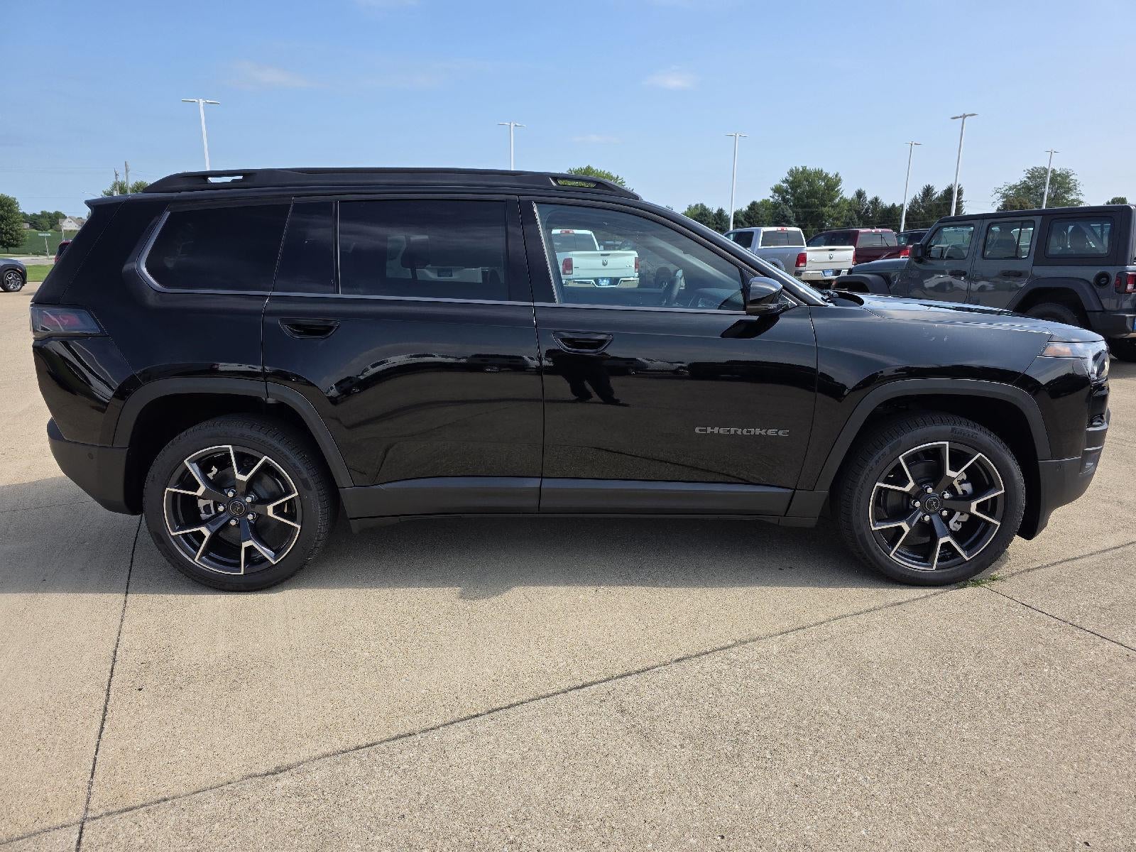 2026 Jeep Cherokee Overland