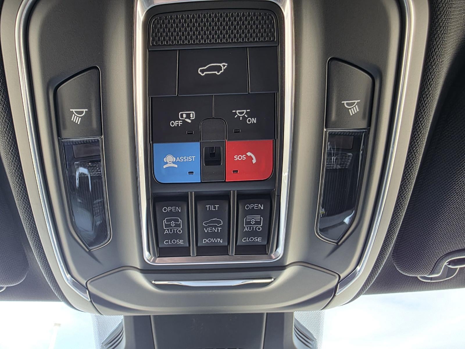 2026 Jeep Cherokee Overland