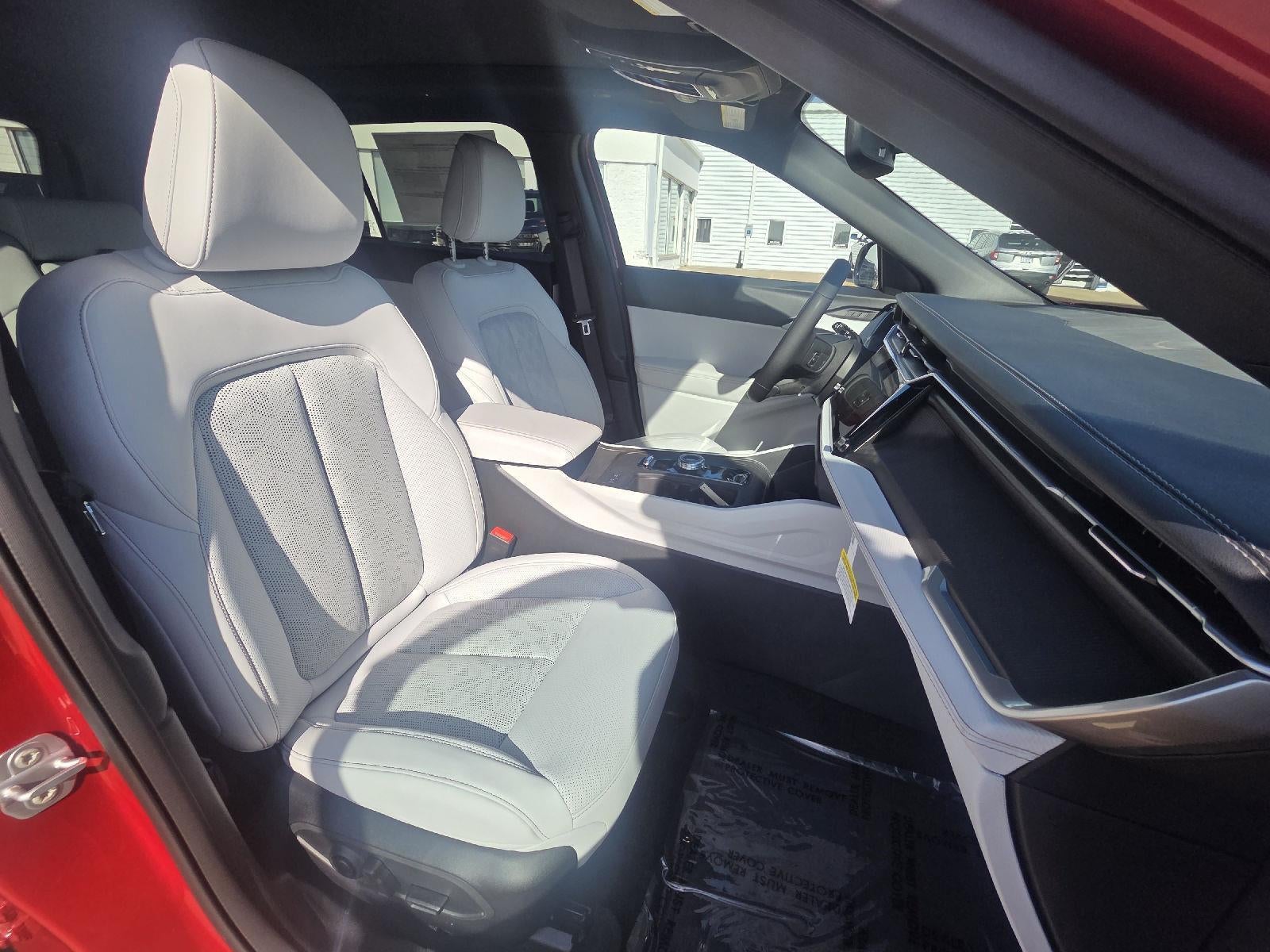 2026 Jeep Cherokee Overland