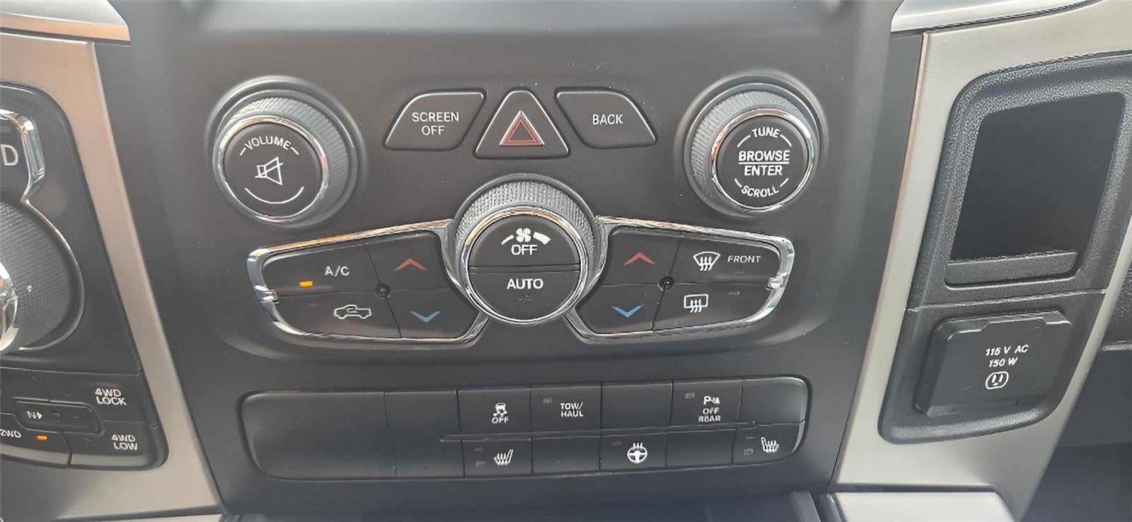 2020 RAM 1500 Classic SLT