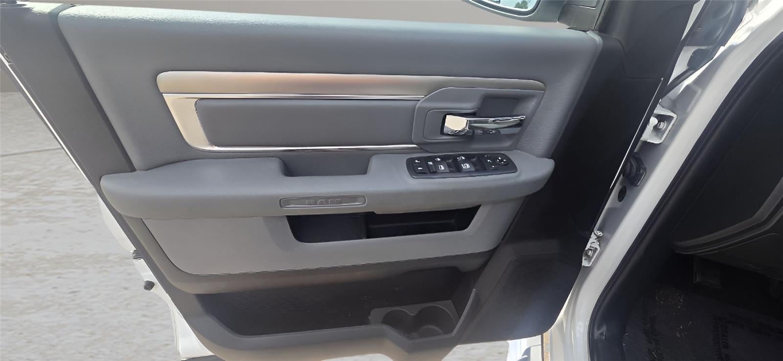 2020 RAM 1500 Classic SLT