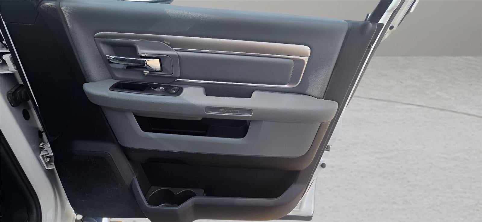 2020 RAM 1500 Classic SLT
