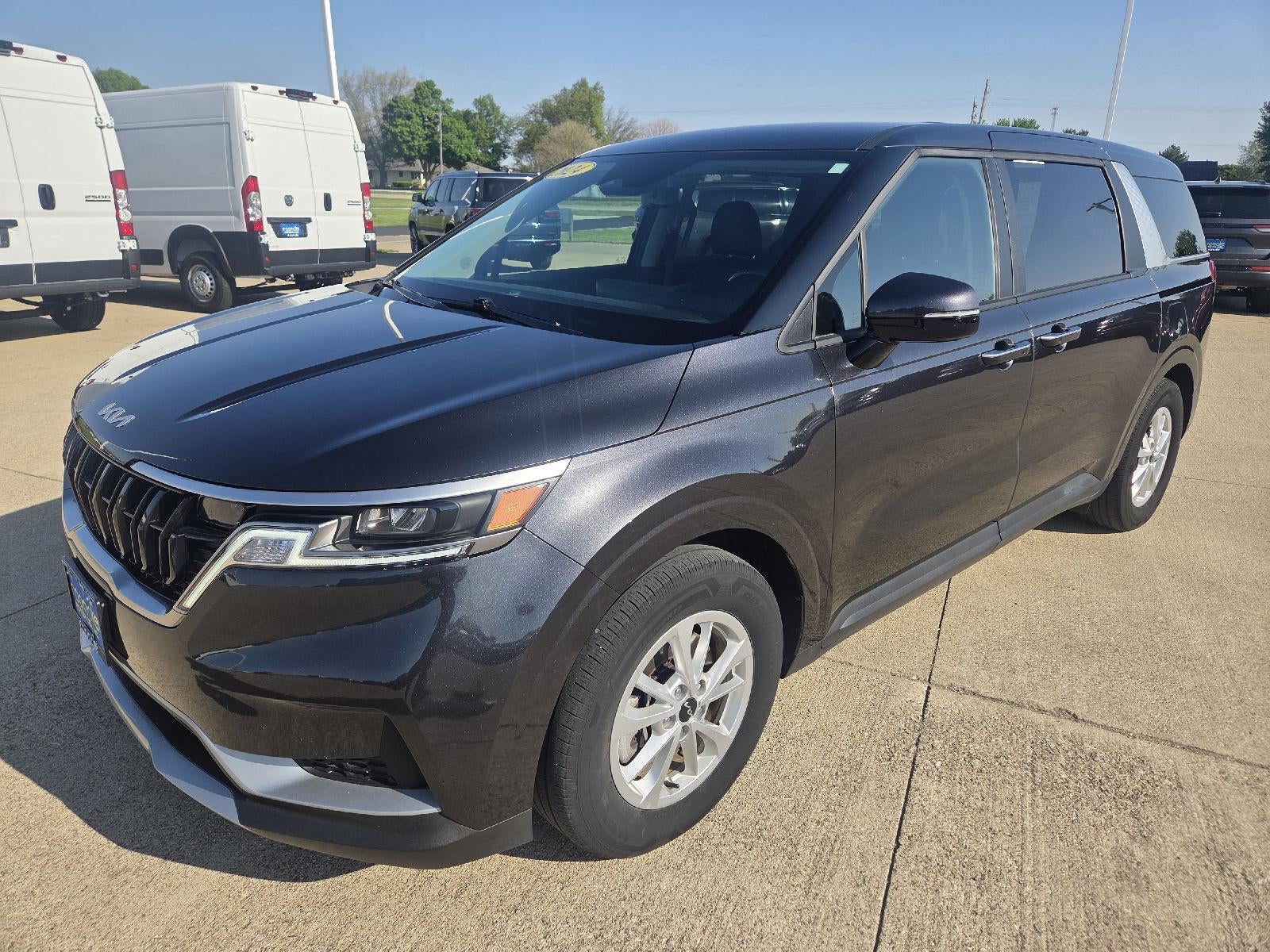 2024 Kia Carnival LX